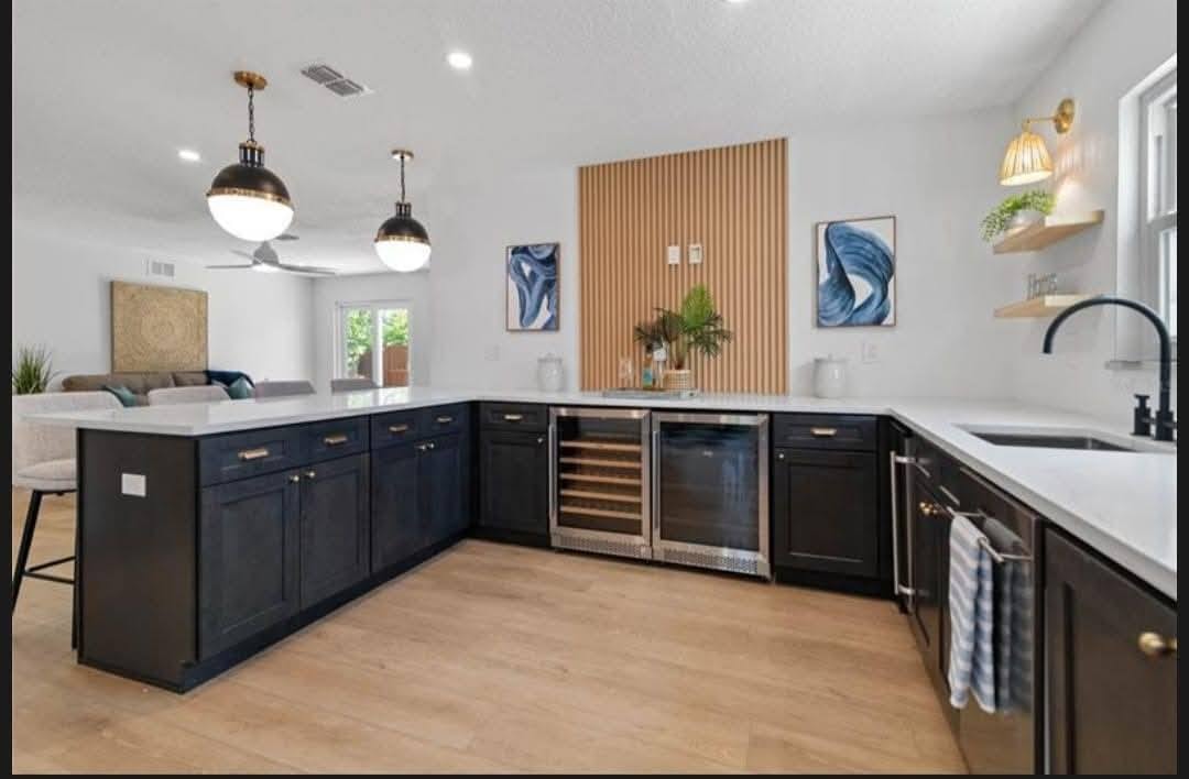 1 Stop Cabinets