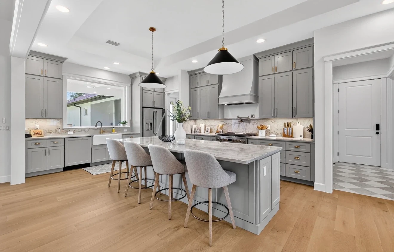 1 Stop Cabinets